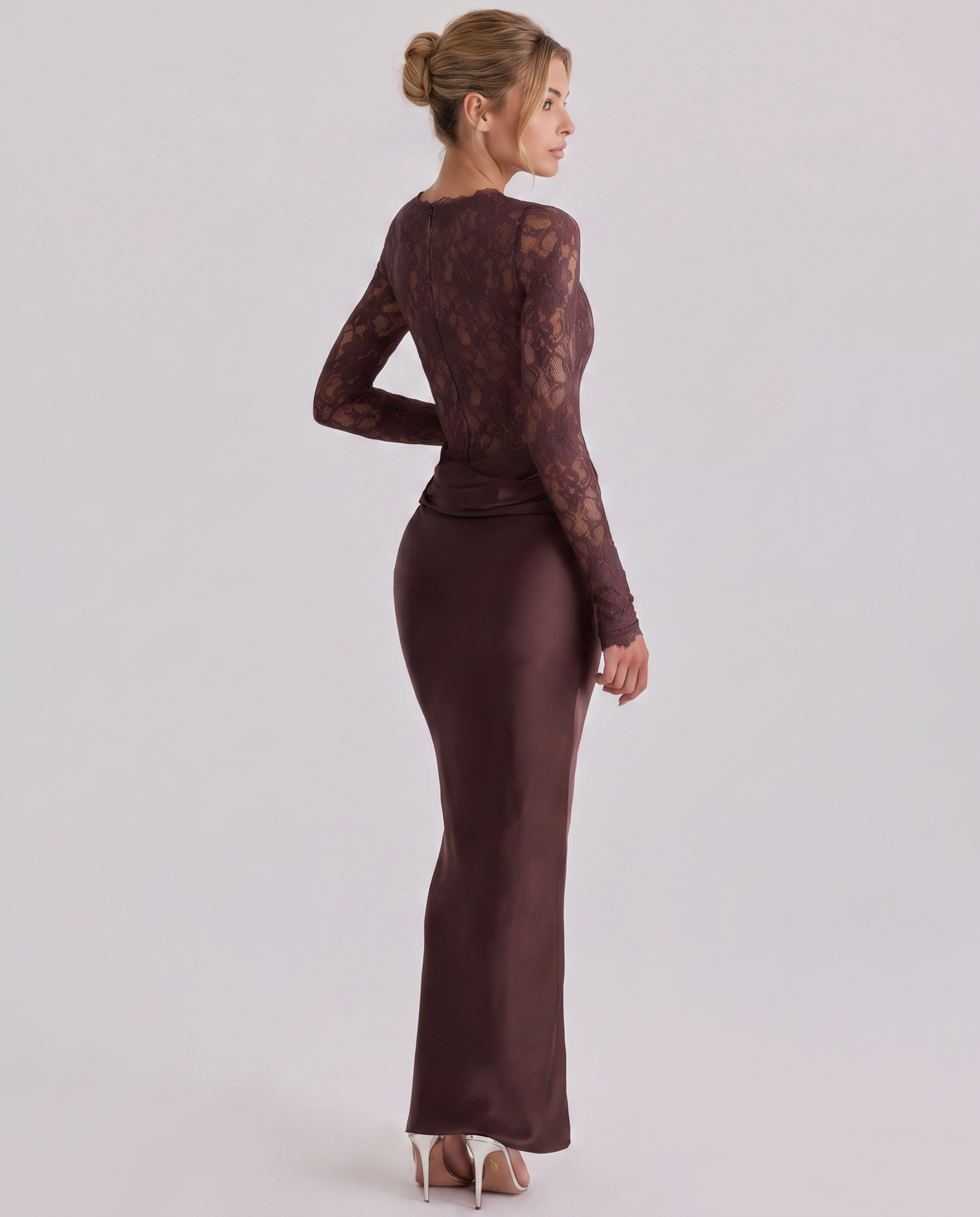 Alasia | Women's Fitted Long Sleeve Round Neck Maxi Dress
