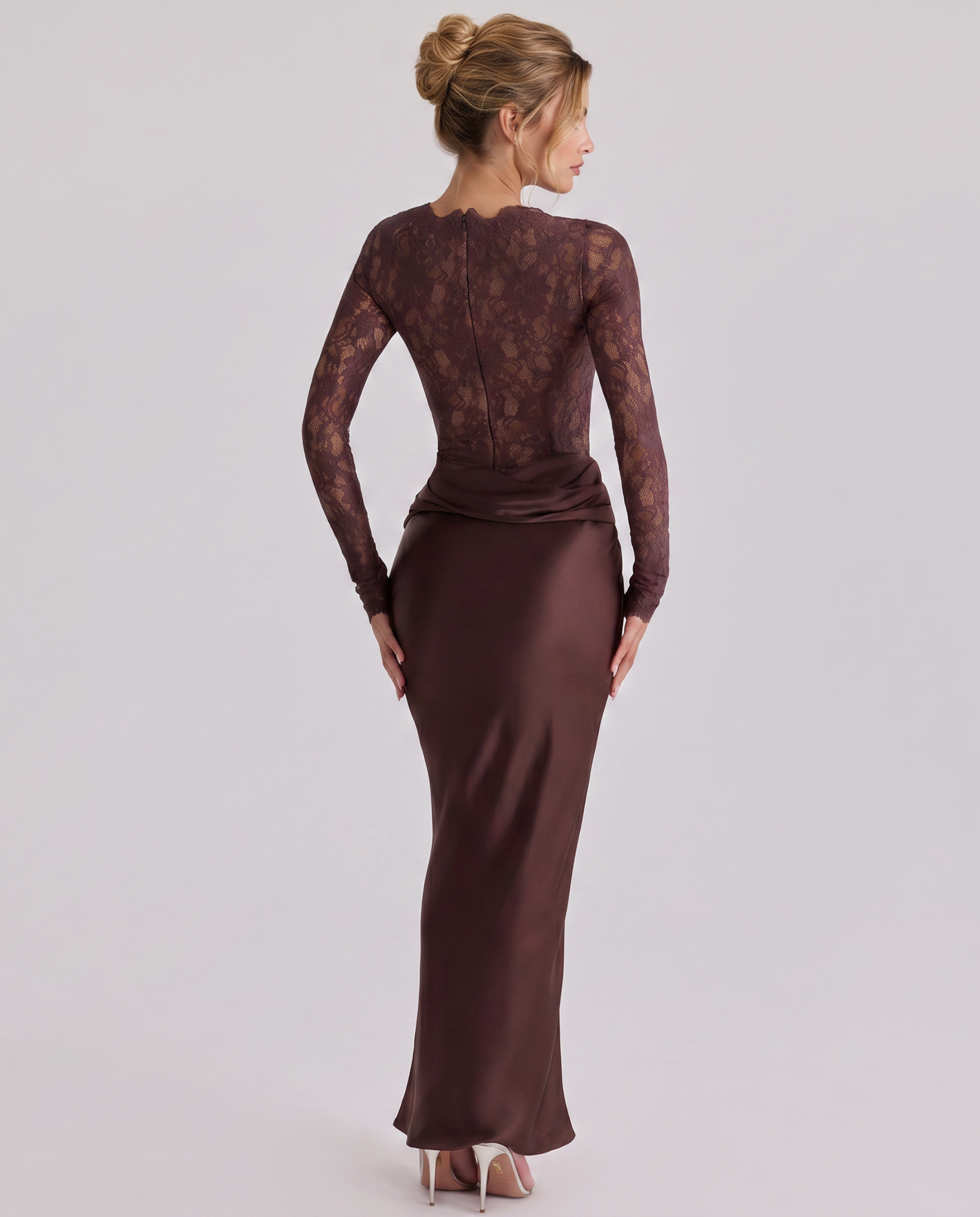 Alasia | Women's Fitted Long Sleeve Round Neck Maxi Dress
