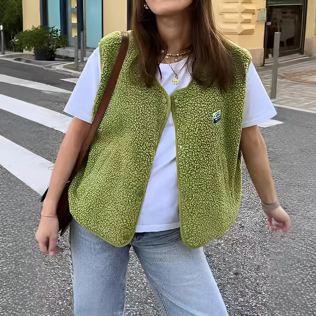 Altha | Women's Round Neck Button Front Sleeveless Vest