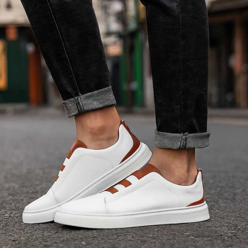 Anglais | Men's Round Toe Slip On Low Top Flat Sneakers