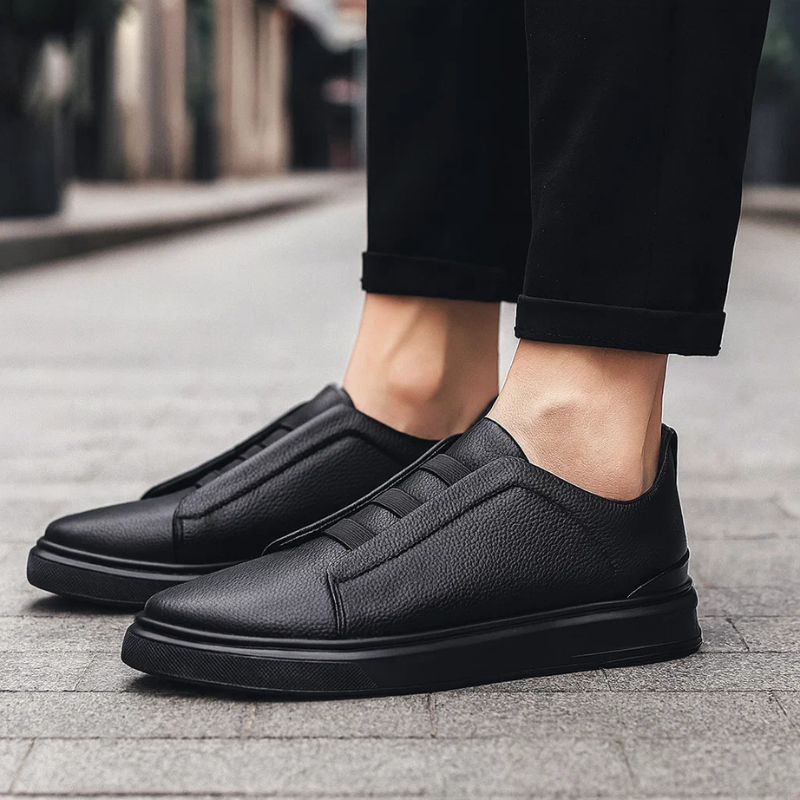 Anglais | Men's Round Toe Slip On Low Top Flat Sneakers
