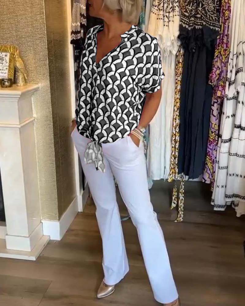 Bronwen | Women’s Scallop Print V Neck Summer Top