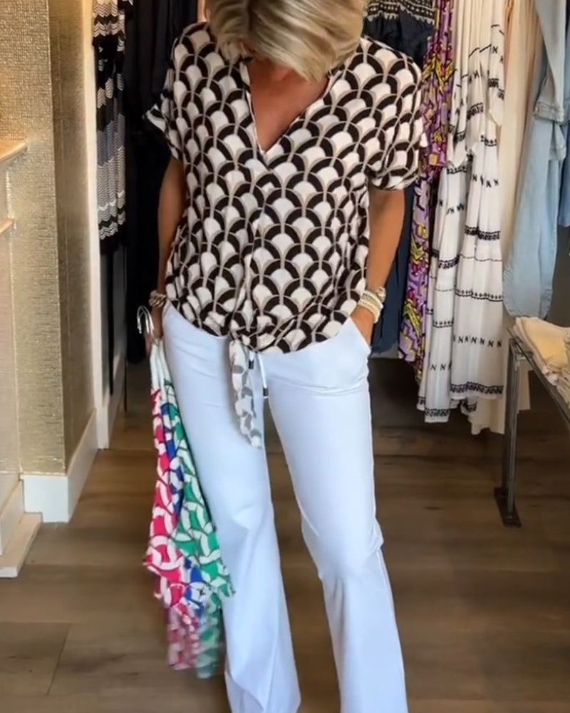 Bronwen | Women’s Scallop Print V Neck Summer Top