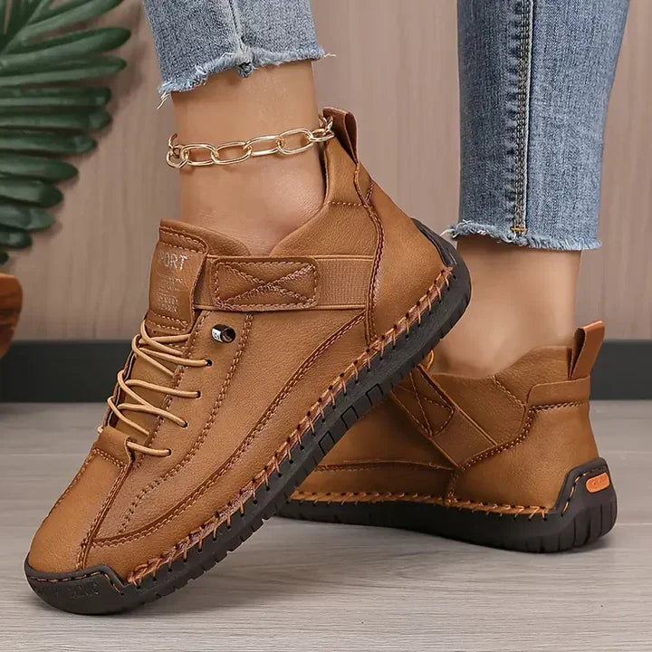 Cheryl | Men’s Wide Fit Round Toe Walking Sneakers