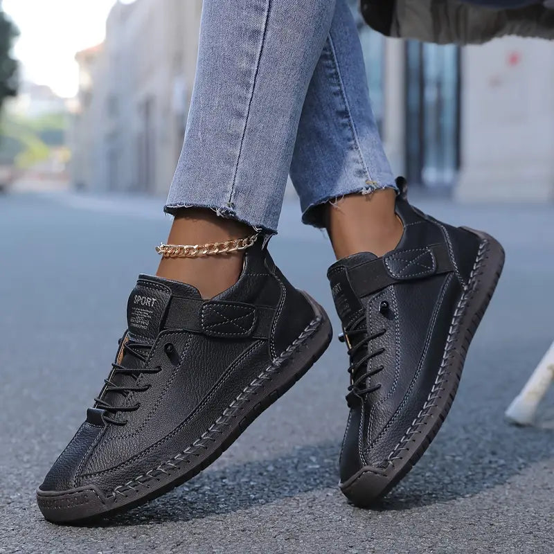 Cheryl | Men’s Wide Fit Round Toe Walking Sneakers