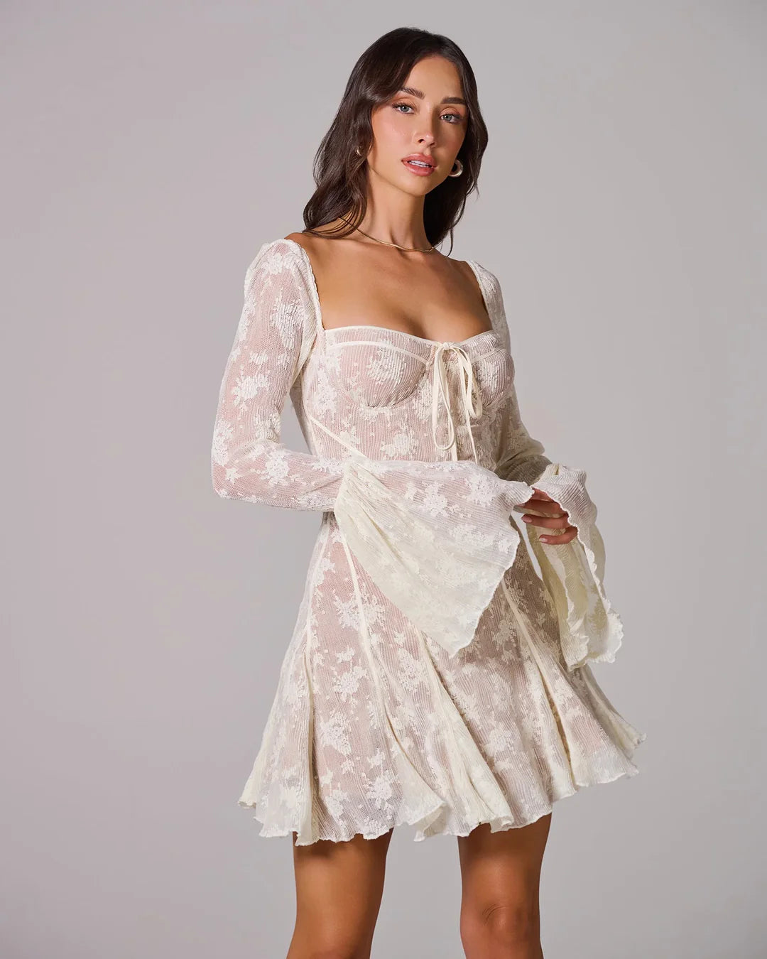 Elvira | Women’s Sweetheart Neck Long Sleeve Grad Party Dress