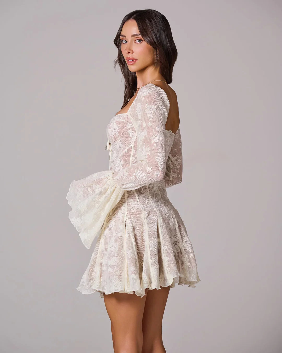 Elvira | Women’s Sweetheart Neck Long Sleeve Grad Party Dress