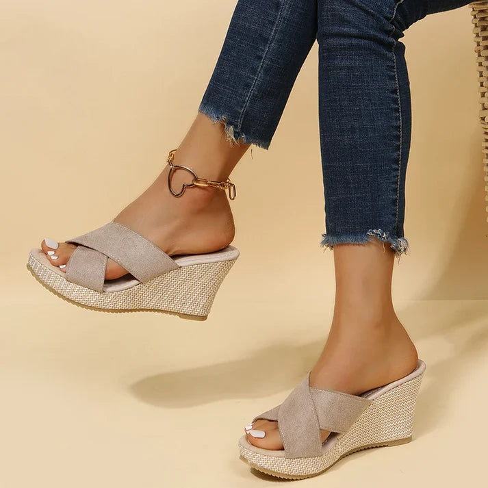 Isabella | Women’s Cross Strap Open Toe Platform Sandals