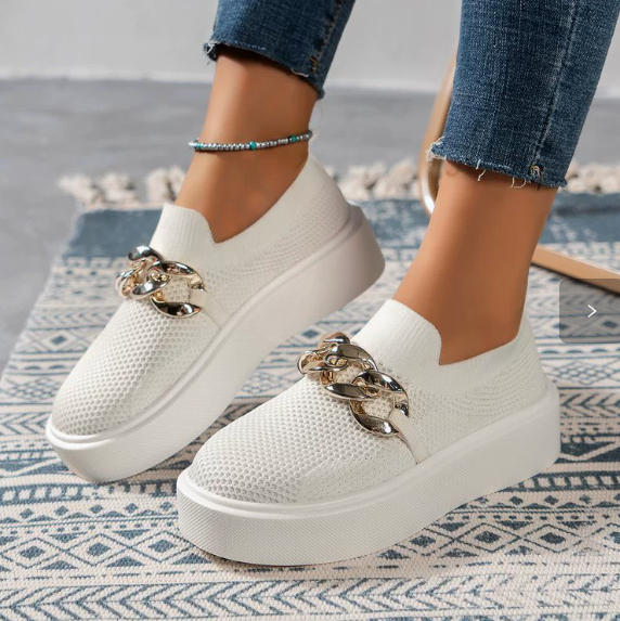 Jocelyn | Women's Round Toe Slip-On Chain Platform Shoes