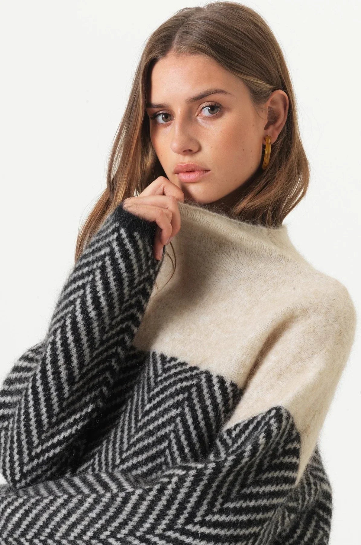 Kelsey | Women’s Turtle Neck Chevron Patterned Long Sleeve Sweater