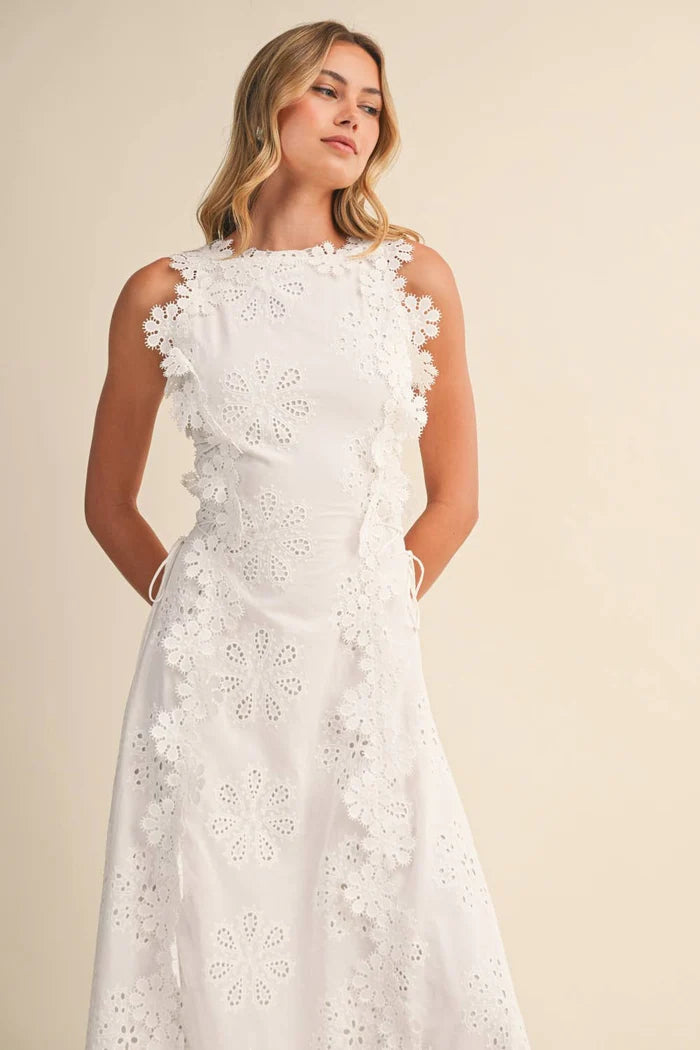 Leighton | Women’s Sleeveless Floral Round Neck Flowy Maxi Dress