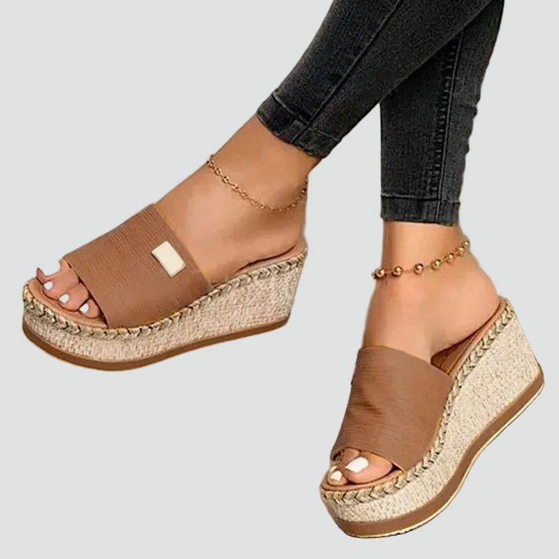 Maggie | Women’s Platform Wedge Round Toe Slip On Slides
