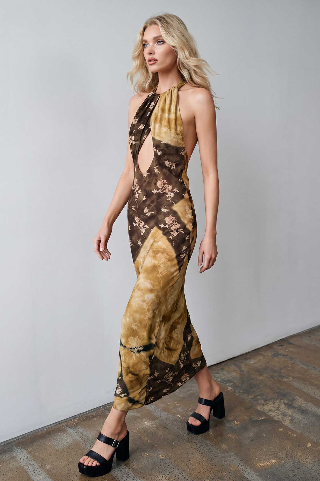 Regina | Women’s Backless Floral Cut Out Halter Neck Maxi Dress