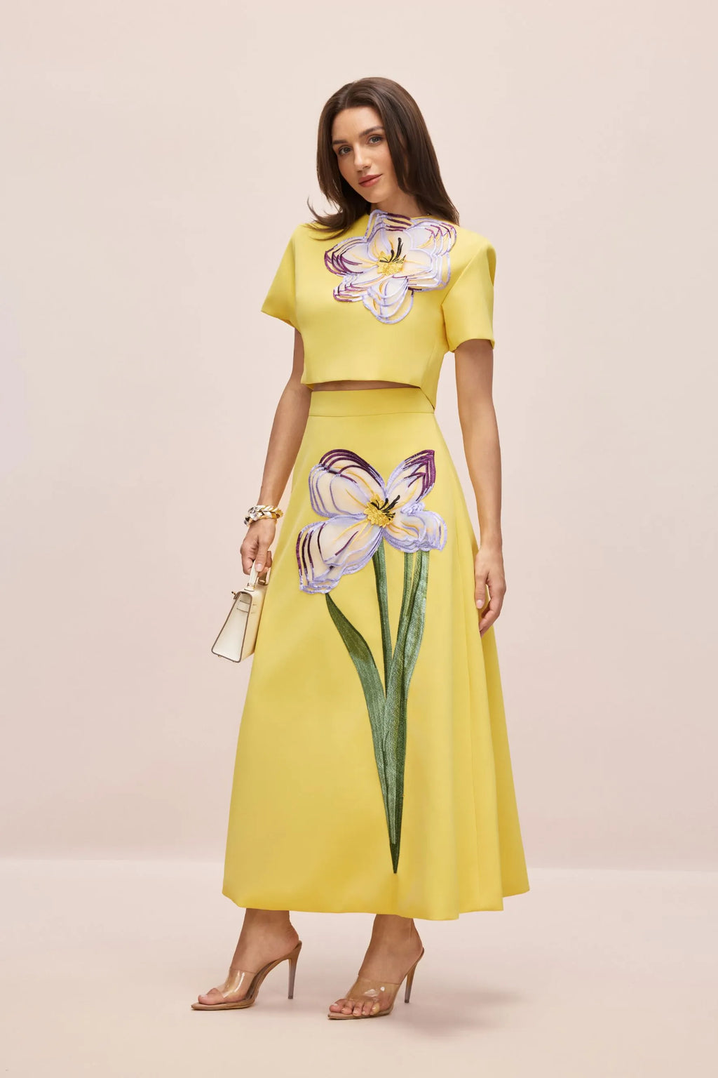 Yolanda | Women’s Short Sleeve Floral Applique Round Neck Two Piece Set
