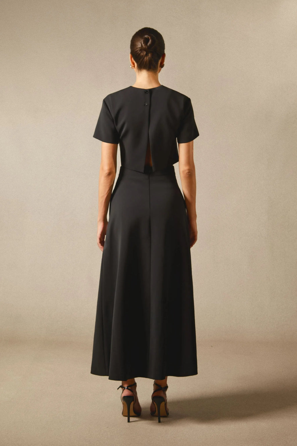 Yolanda | Women’s Short Sleeve Floral Applique Round Neck Two Piece Set
