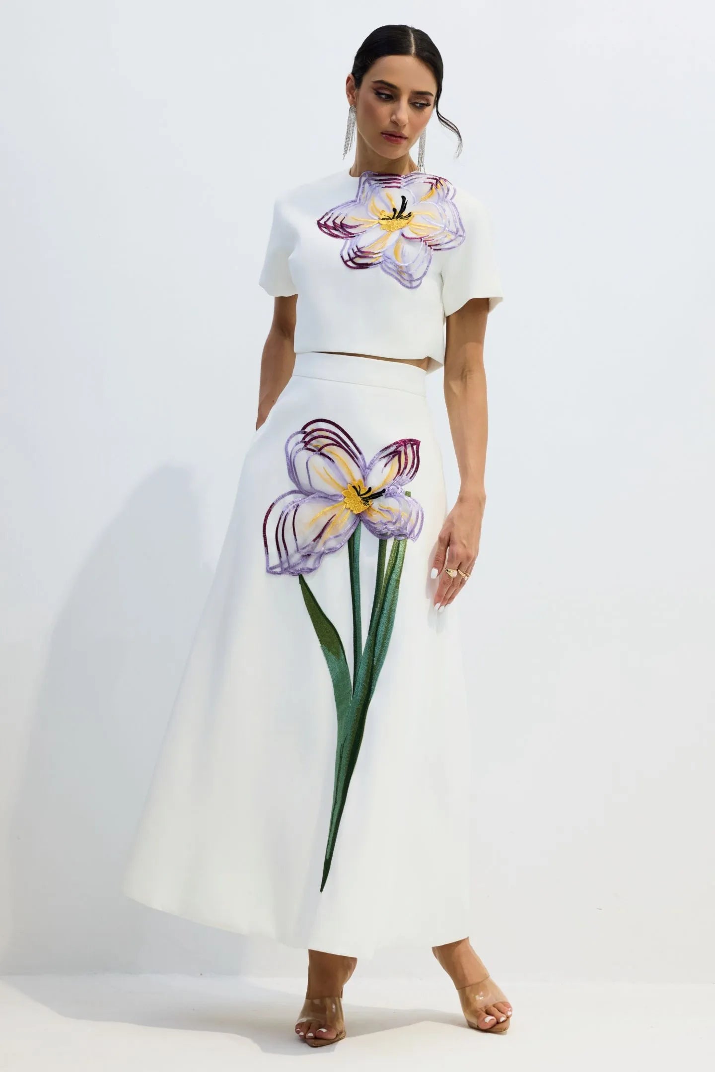 Yolanda | Women’s Short Sleeve Floral Applique Round Neck Two Piece Set