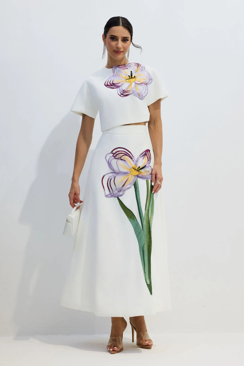 Yolanda | Women’s Short Sleeve Floral Applique Round Neck Two Piece Set