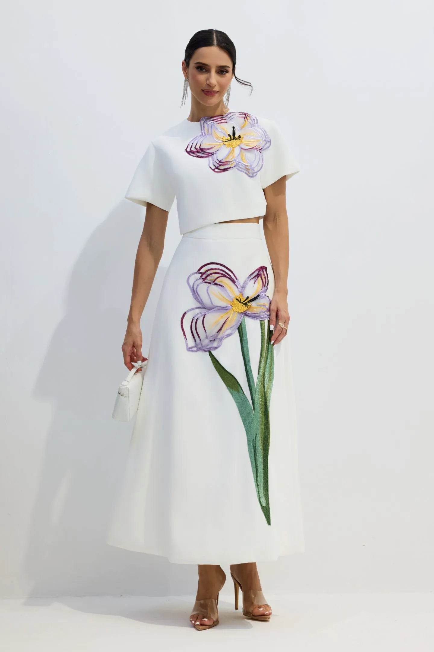 Yolanda | Women’s Short Sleeve Floral Applique Round Neck Two Piece Set