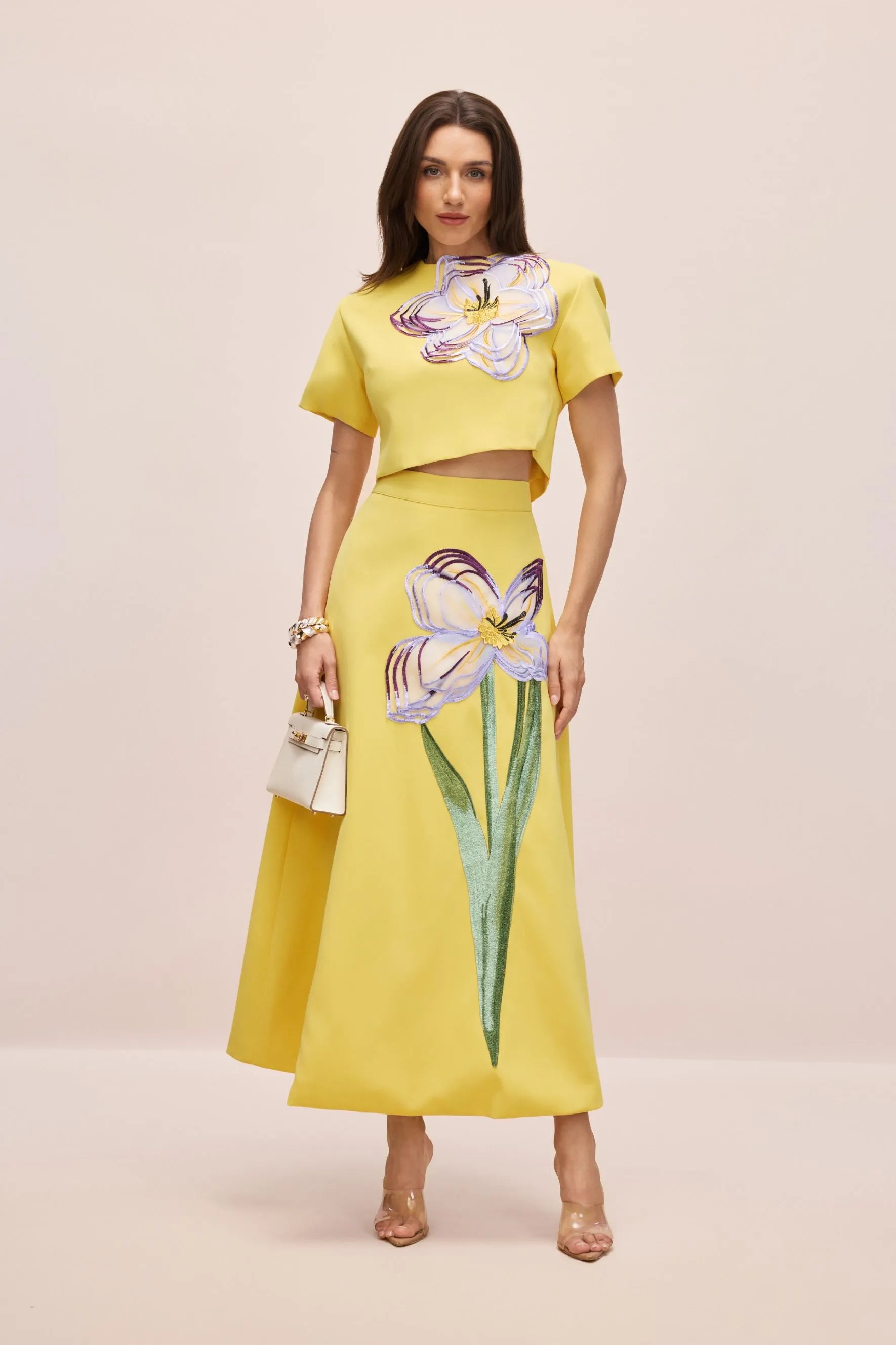 Yolanda | Women’s Short Sleeve Floral Applique Round Neck Two Piece Set
